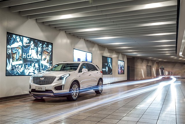Cadillac Xt5 photo 54