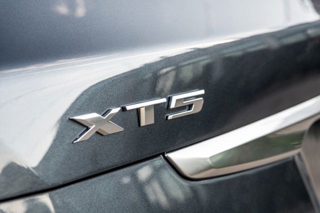 Cadillac Xt5 photo 5