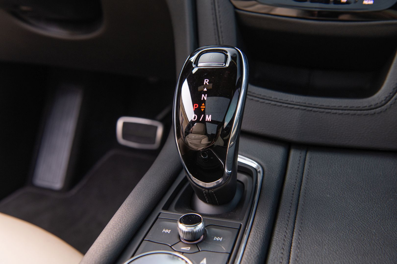 Cadillac Xt5 photo 12