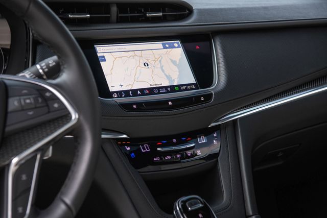 Cadillac Xt5 photo 13