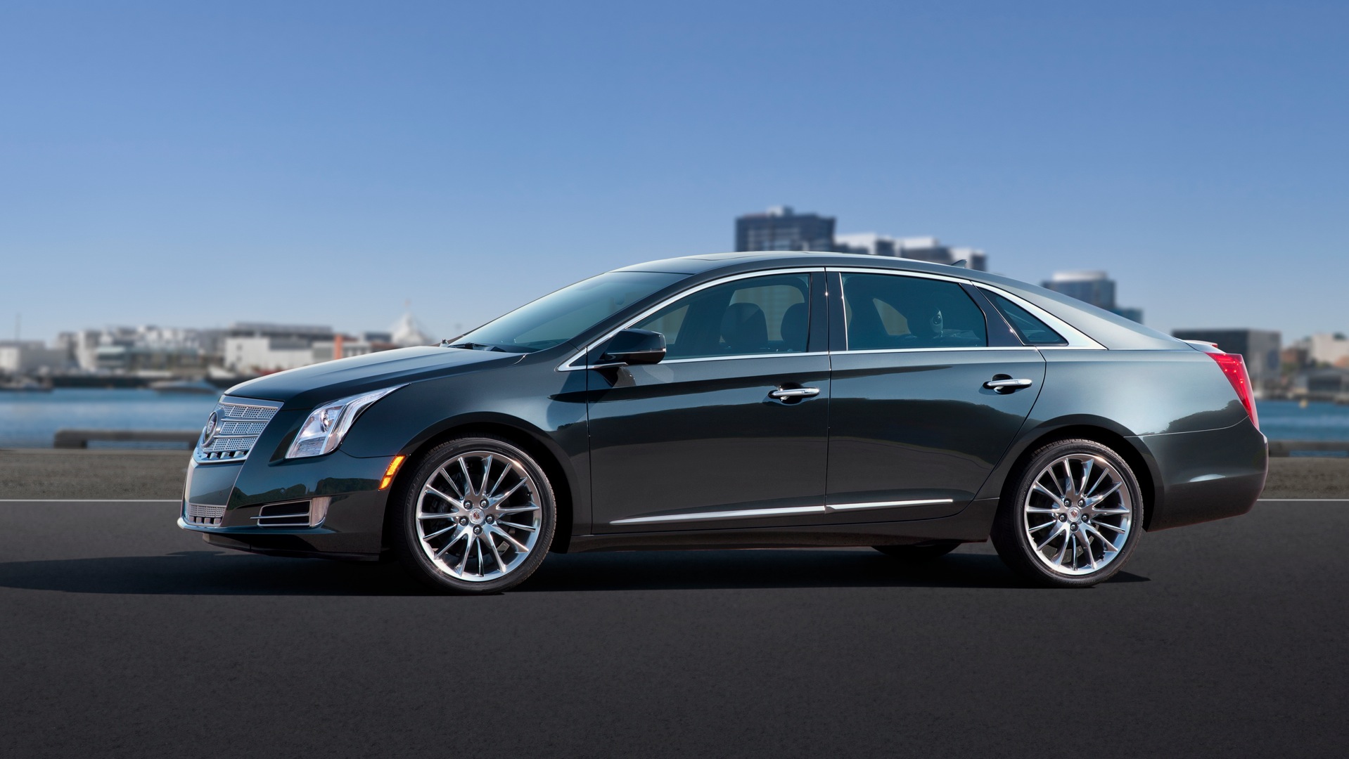 CADILLAC XTS