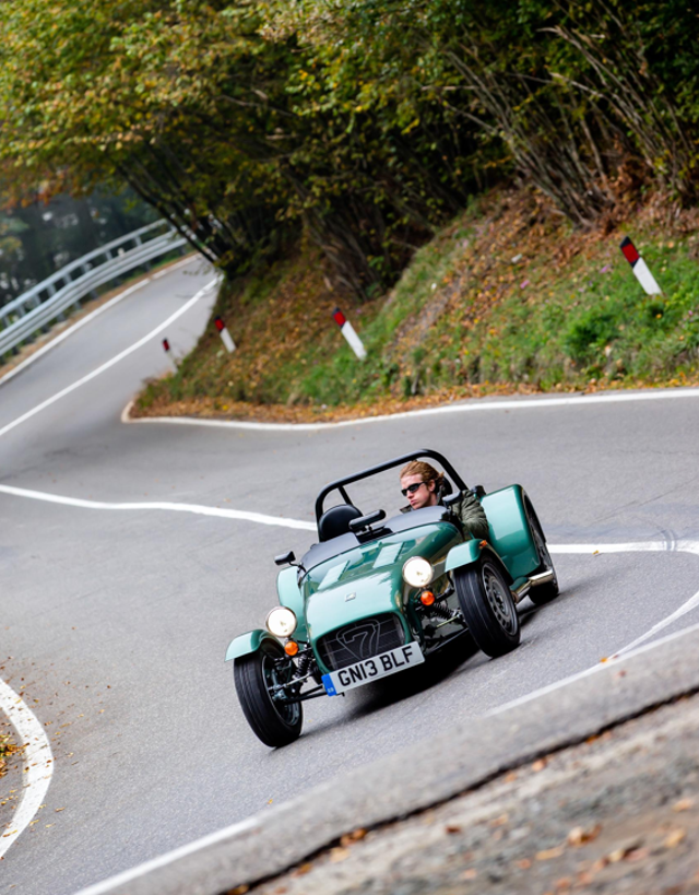 Caterham Seven 160 photo 11