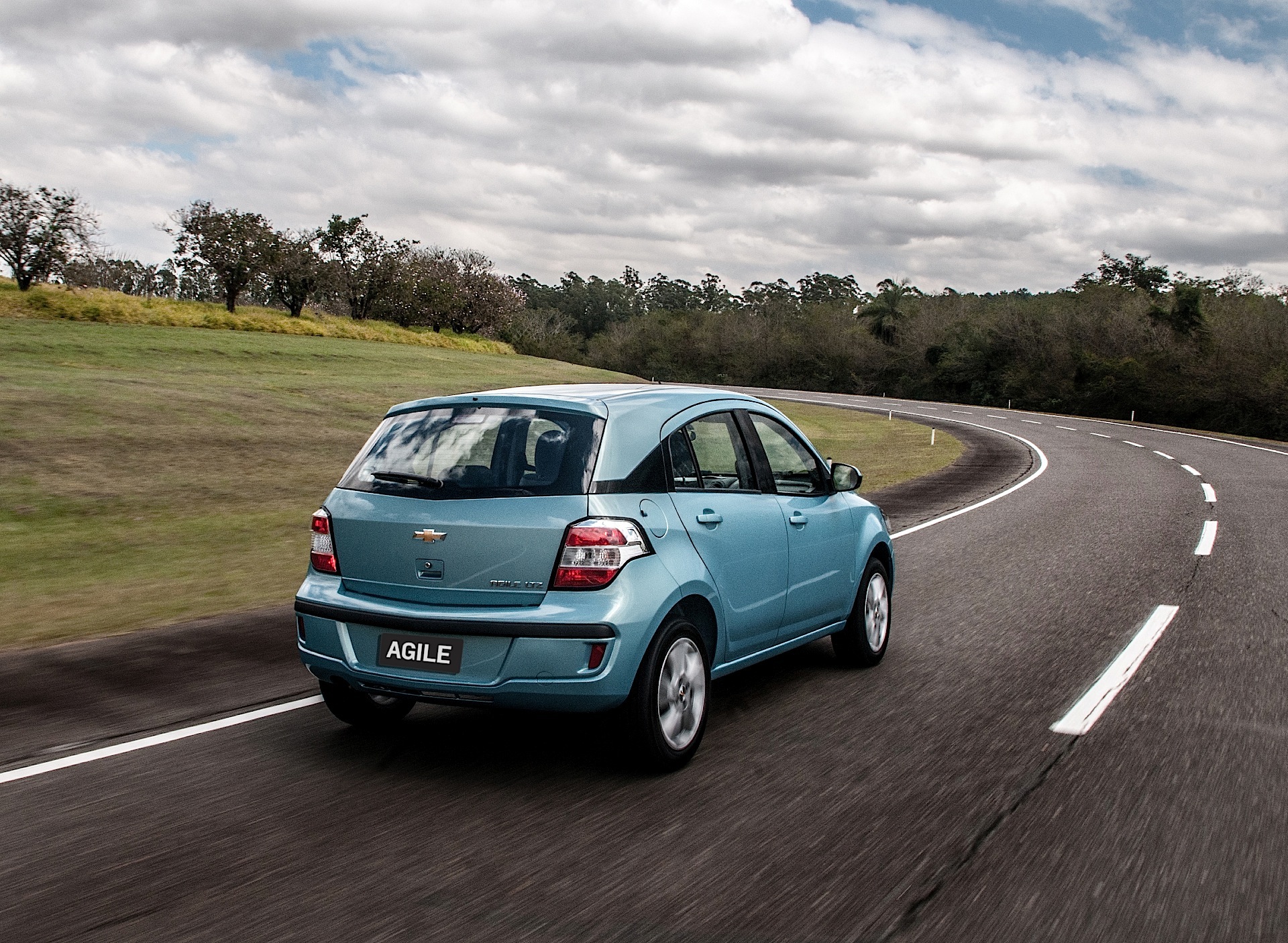 Chevrolet Agile photo 7