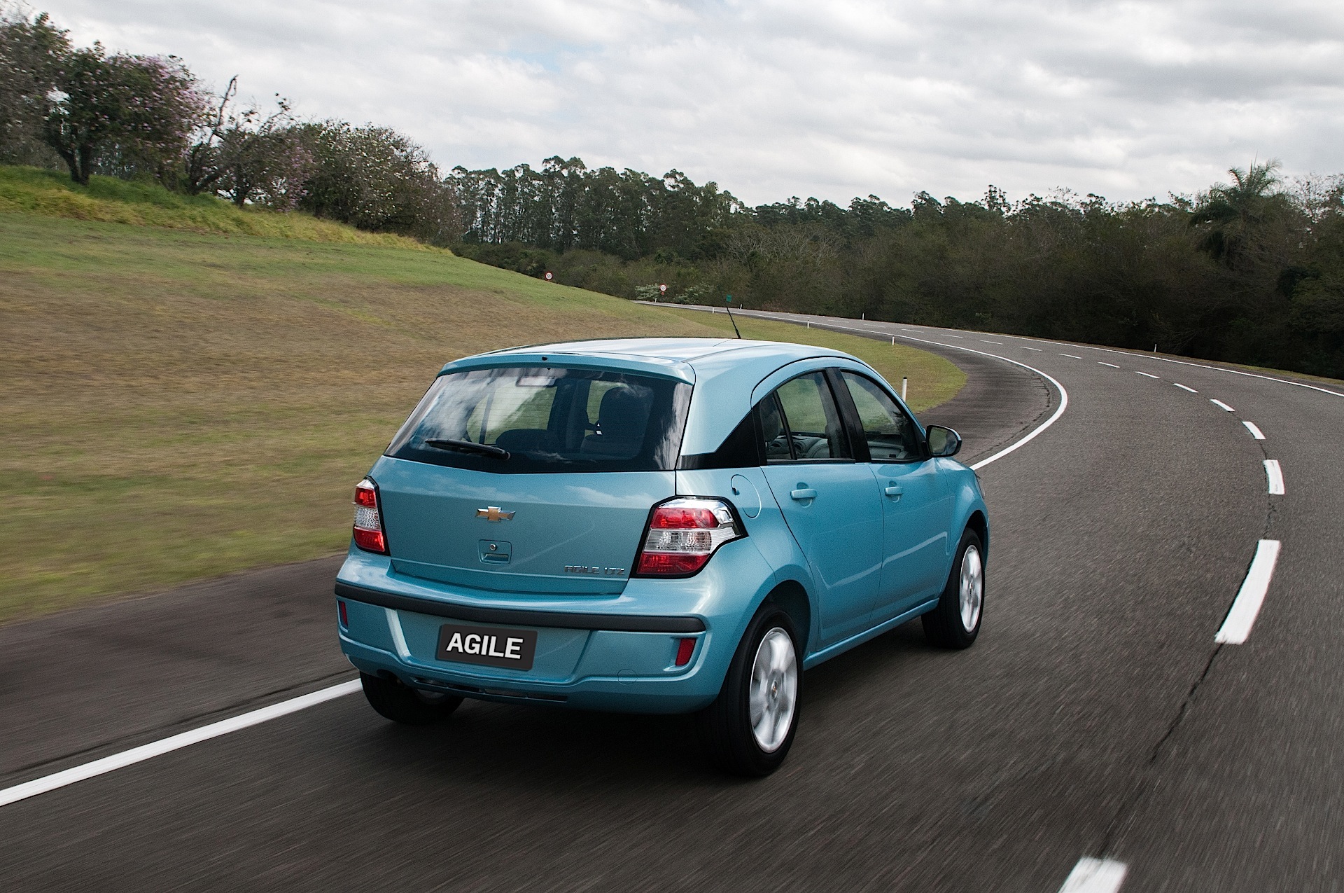 Chevrolet Agile photo 8