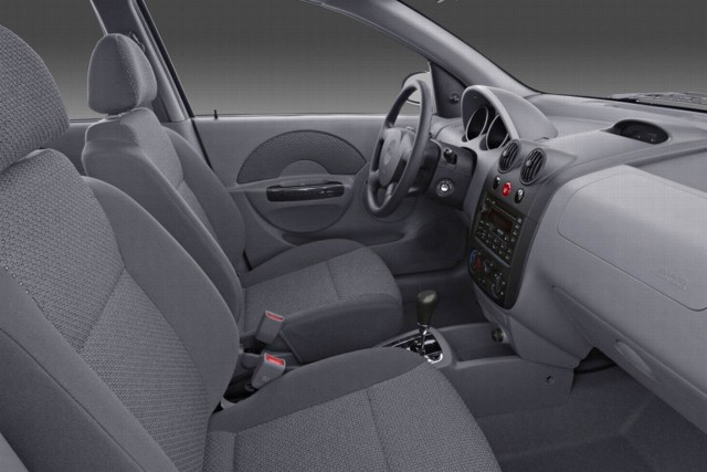 Chevrolet Aveo / Kalos 5 Doors photo 14