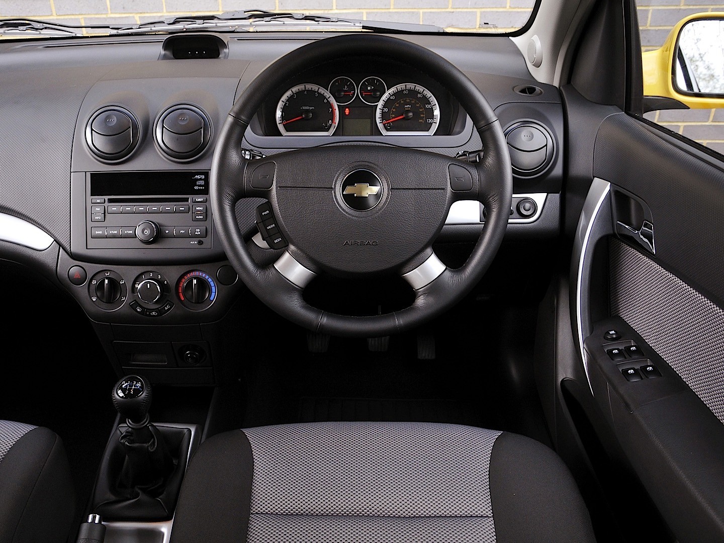 Chevrolet Aveo / Kalos 5 Doors photo 51