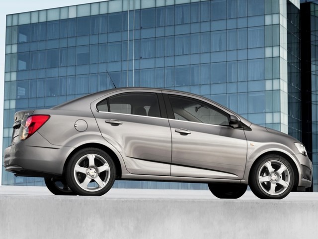 Chevrolet Aveo / Kalos Sedan foto 16