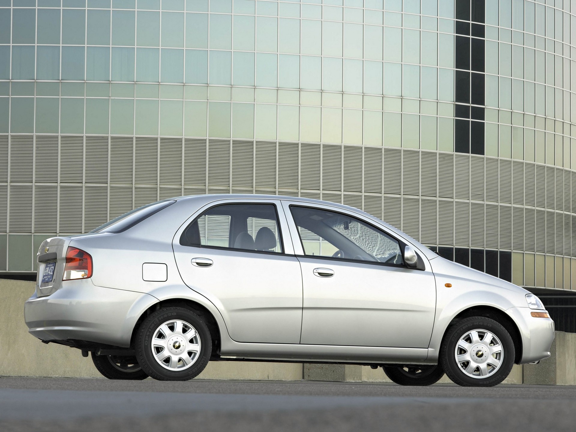 Chevrolet Aveo / Kalos Sedan photo 16