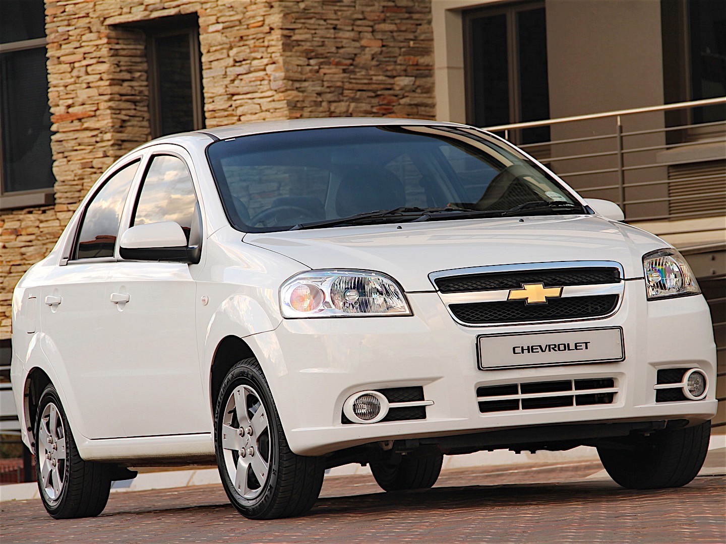 Chevrolet Aveo / Kalos Sedan photo 15