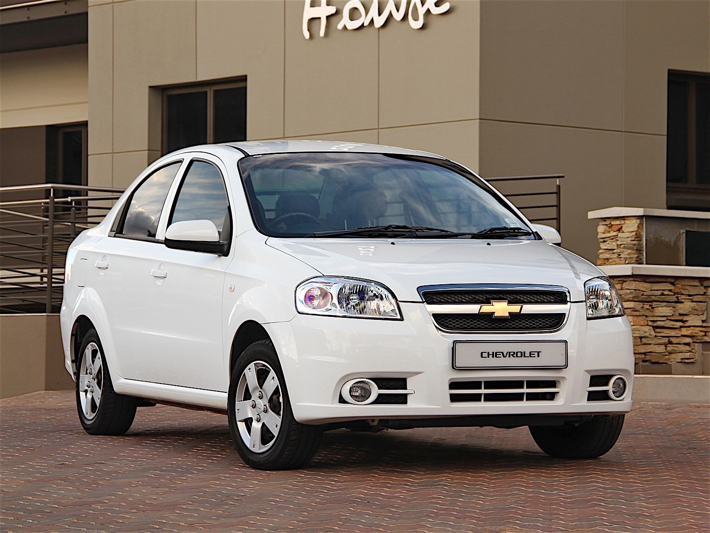Chevrolet Aveo / Kalos Sedan photo 24