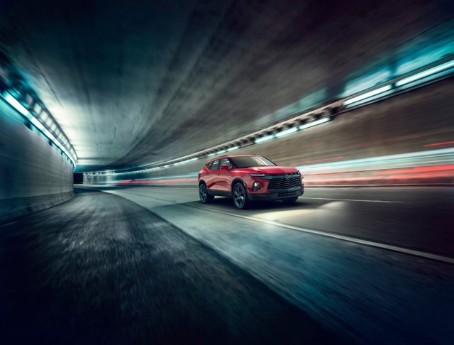 Chevrolet Blazer photo 2