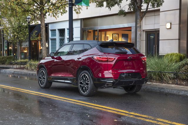 Chevrolet Blazer photo 4