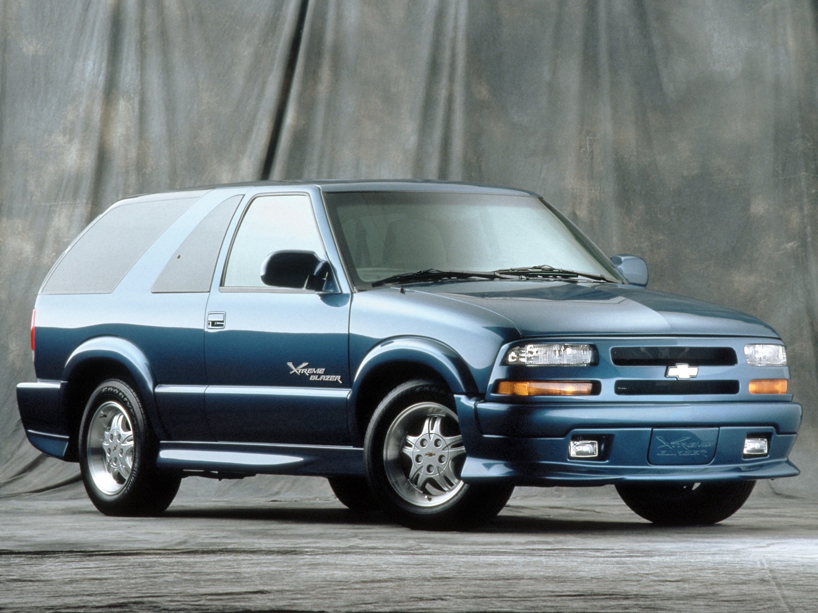 Chevrolet Blazer photo 3
