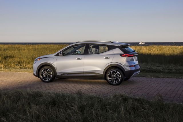 Chevrolet Bolt photo 3