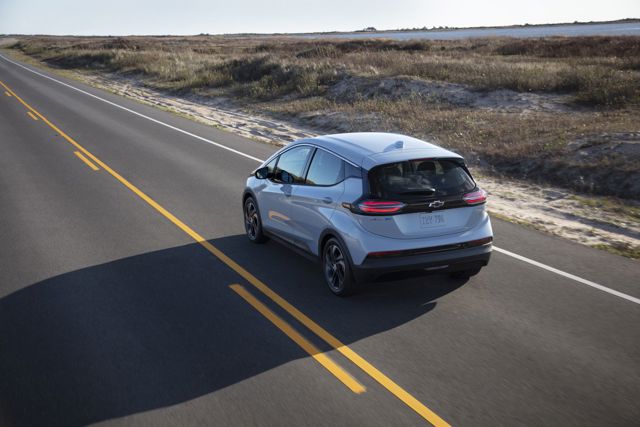 Chevrolet Bolt photo 12