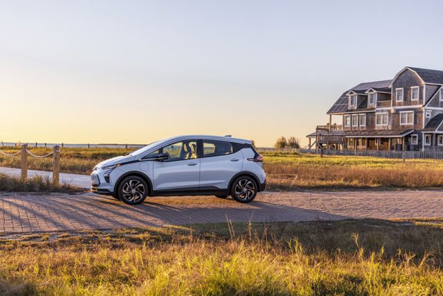 Chevrolet Bolt photo 3