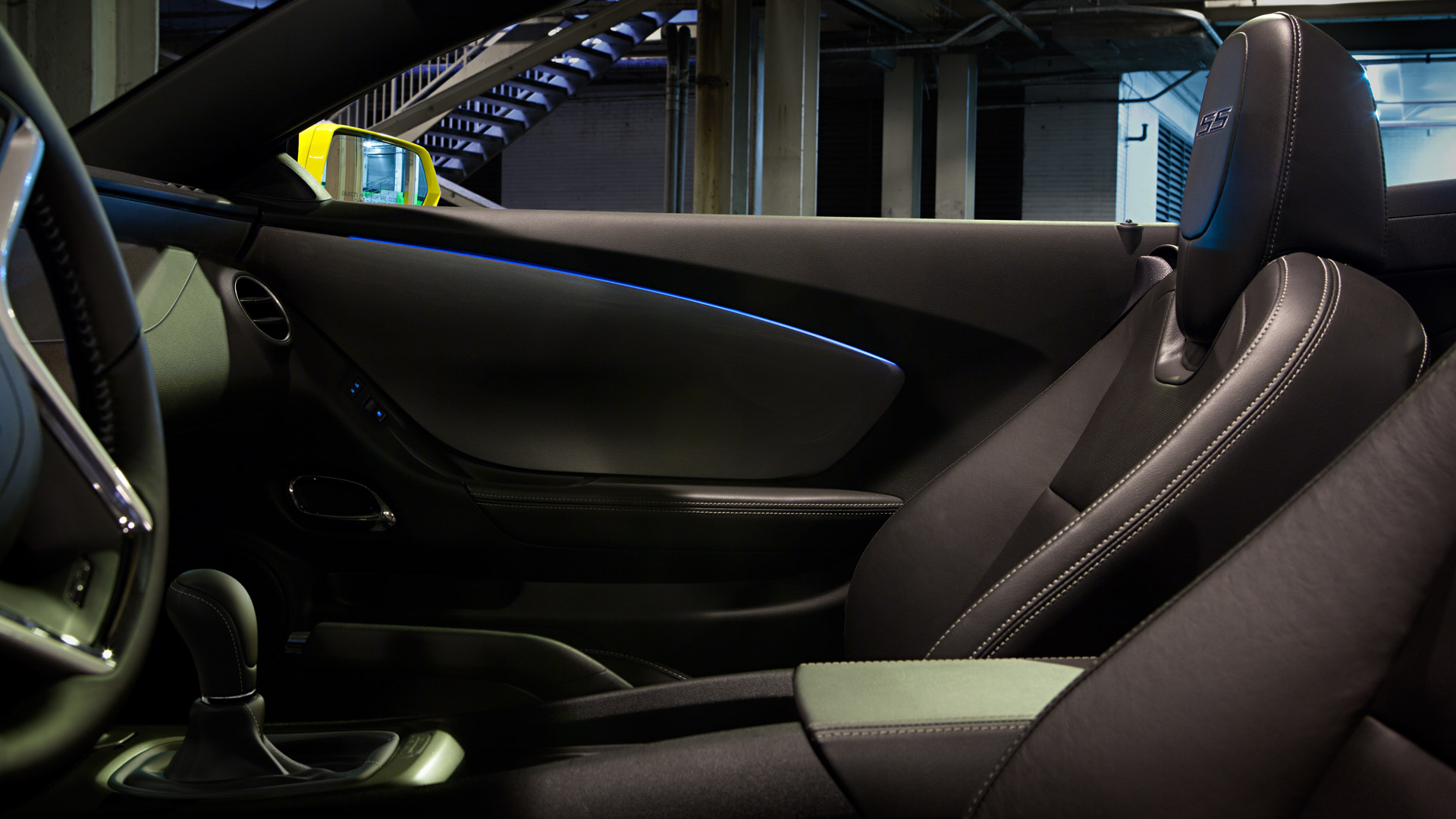 Chevrolet Camaro Convertible photo 40