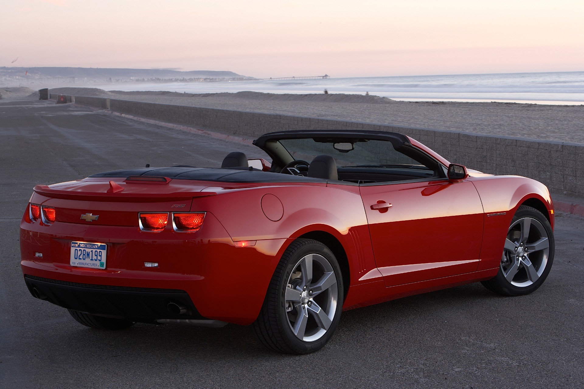 Chevrolet Camaro Convertible photo 23