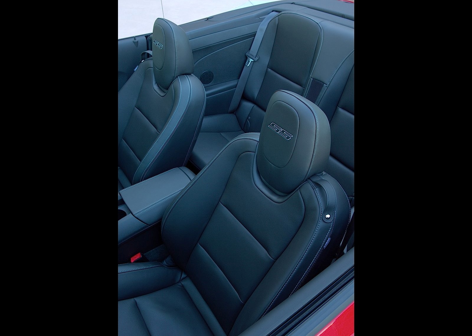 Chevrolet Camaro Convertible photo 76