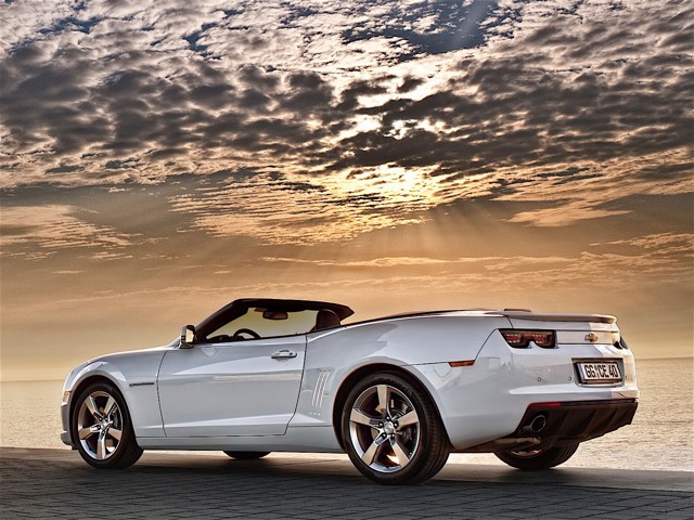 Chevrolet Camaro Convertible foto 30