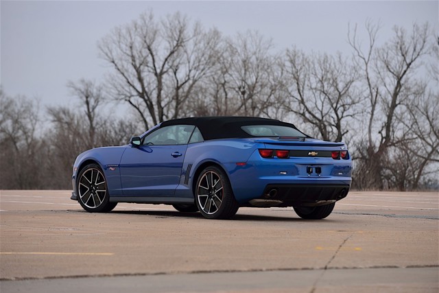 Chevrolet Camaro Convertible foto 33