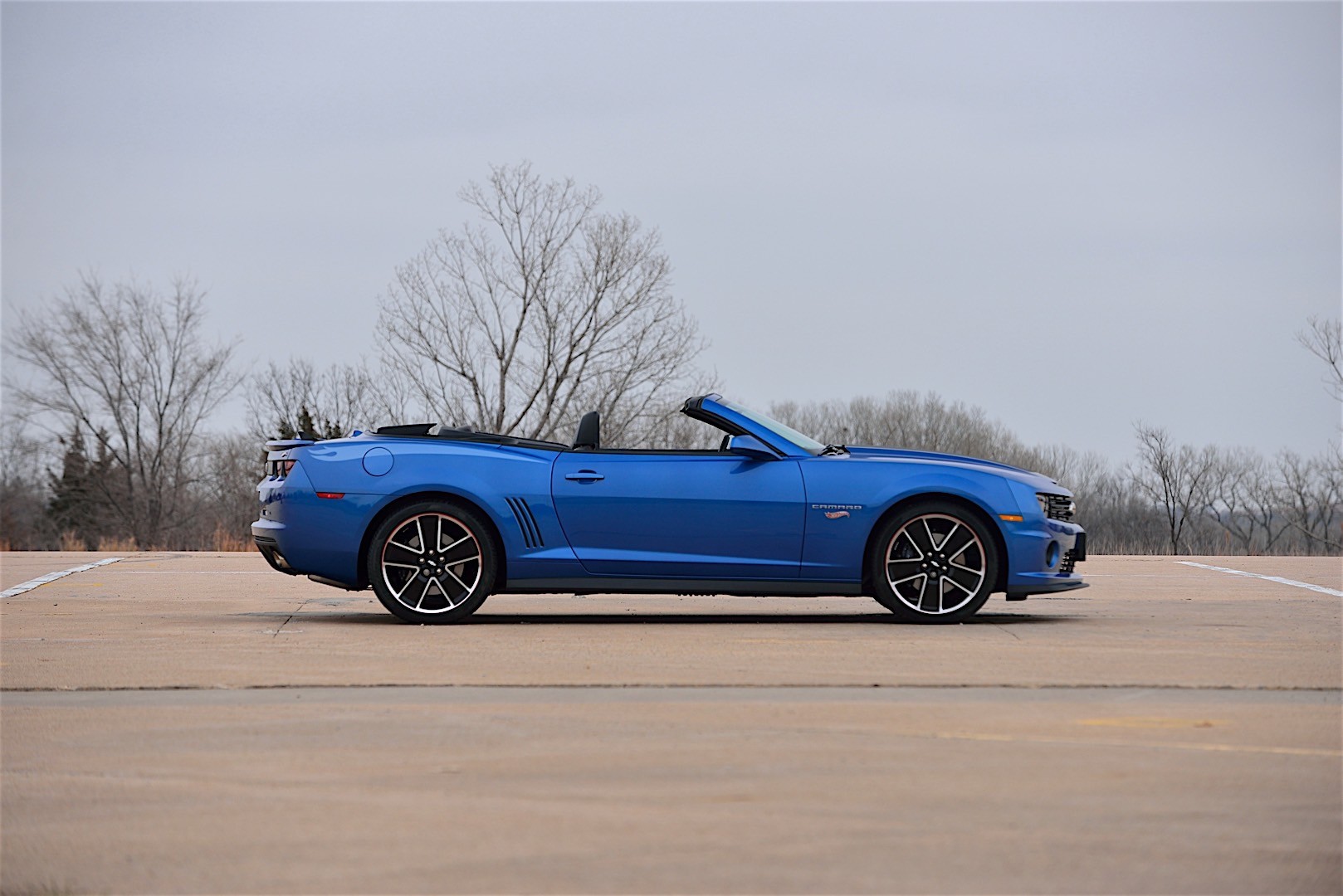 Chevrolet Camaro Convertible photo 39