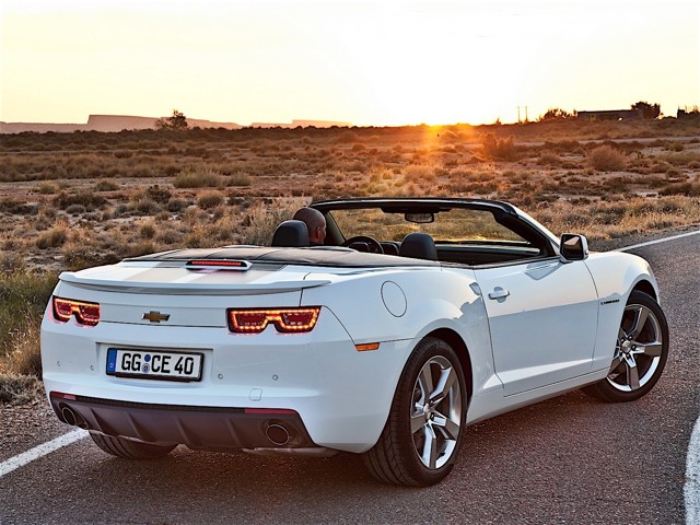 Chevrolet Camaro Convertible foto 43