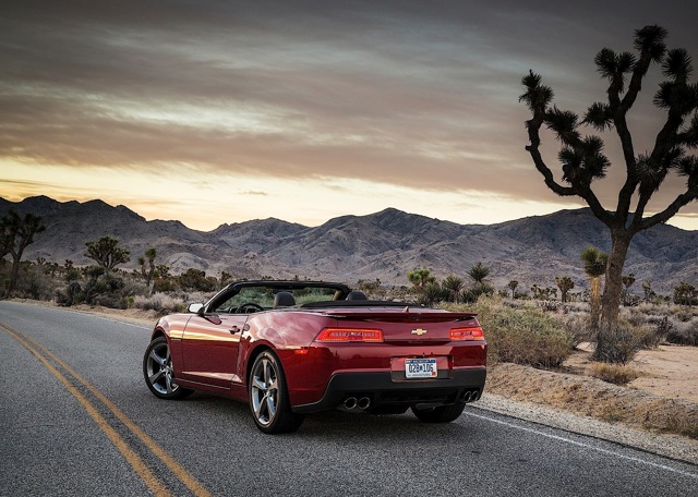 Chevrolet Camaro Convertible foto 7