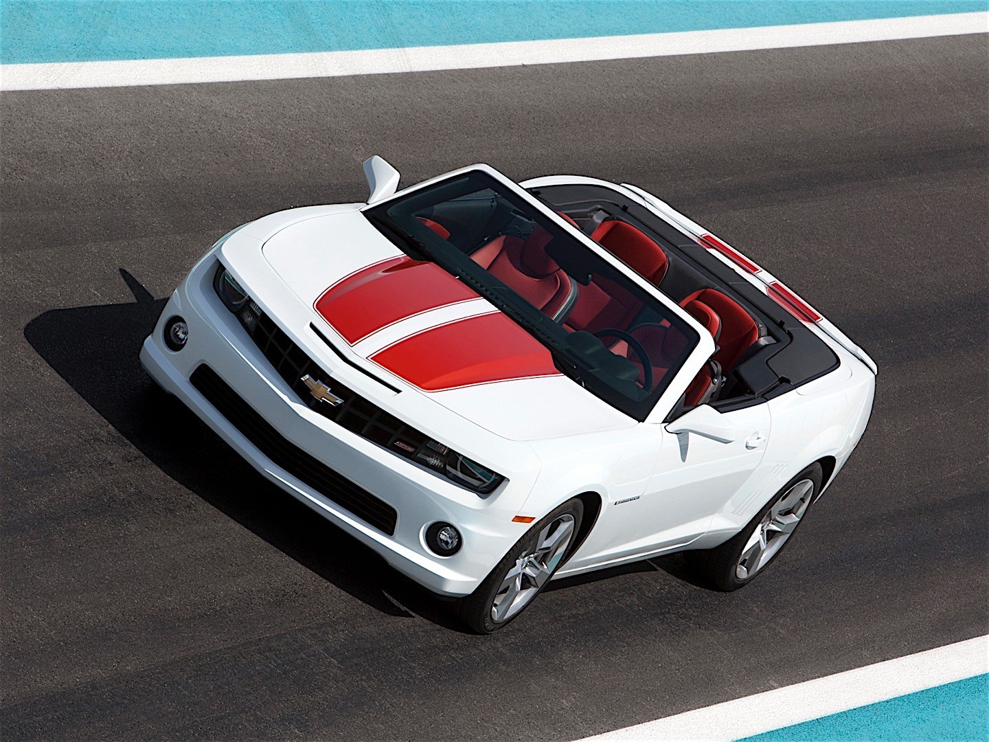 Chevrolet Camaro Convertible photo 73