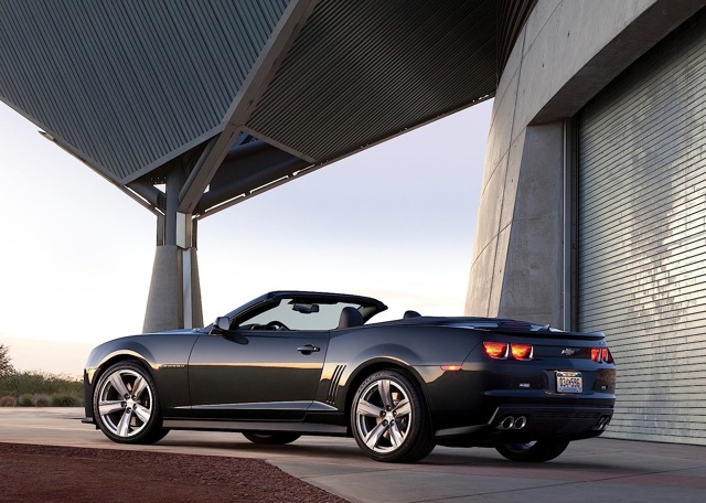 Chevrolet Camaro Convertible foto 11