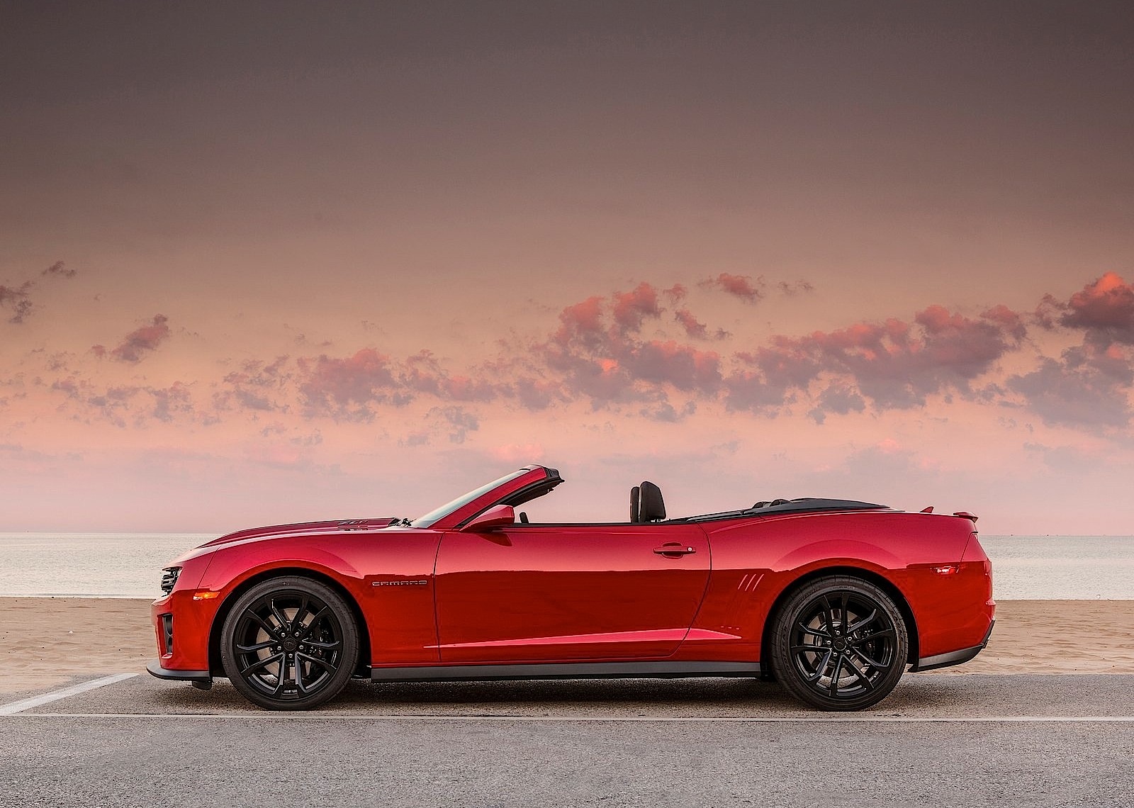 Chevrolet Camaro Convertible photo 28