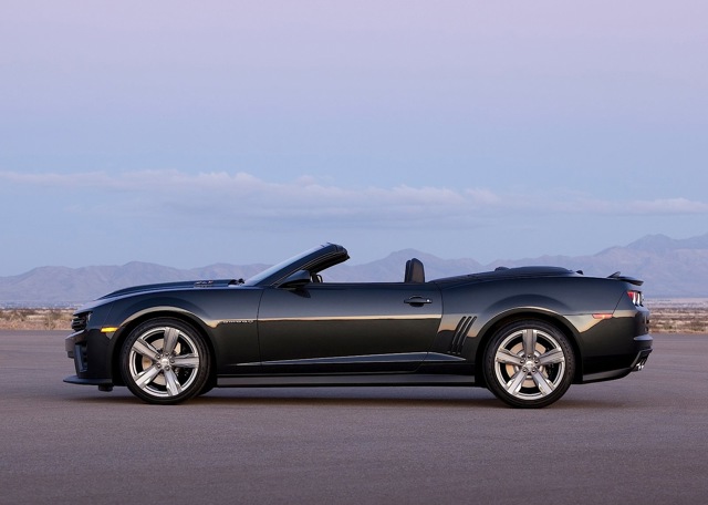Chevrolet Camaro Convertible foto 30