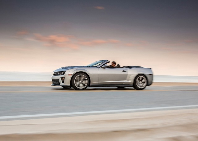 Chevrolet Camaro Convertible foto 8