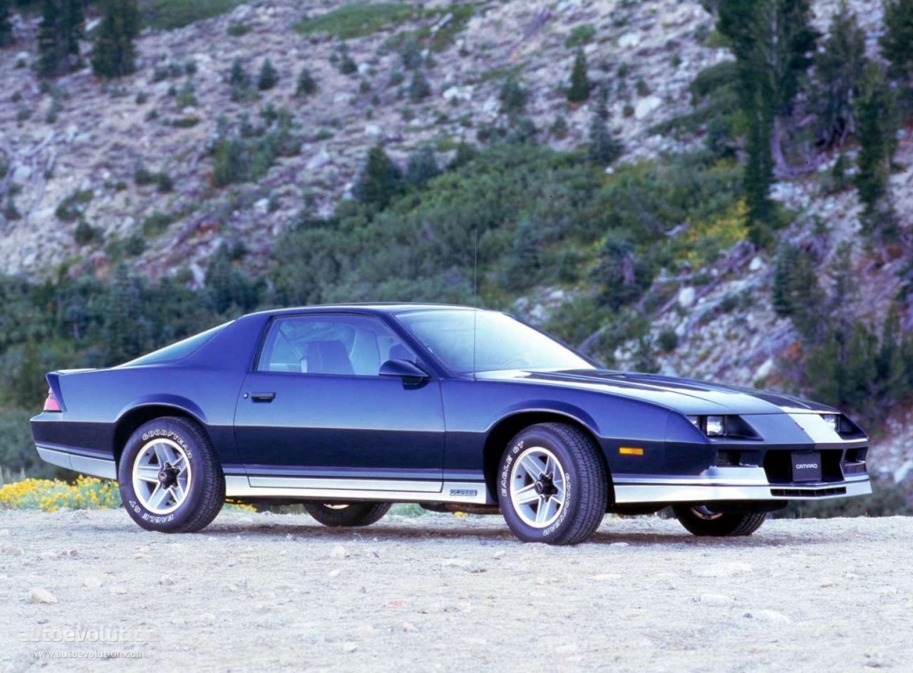 Chevrolet Camaro photo 2