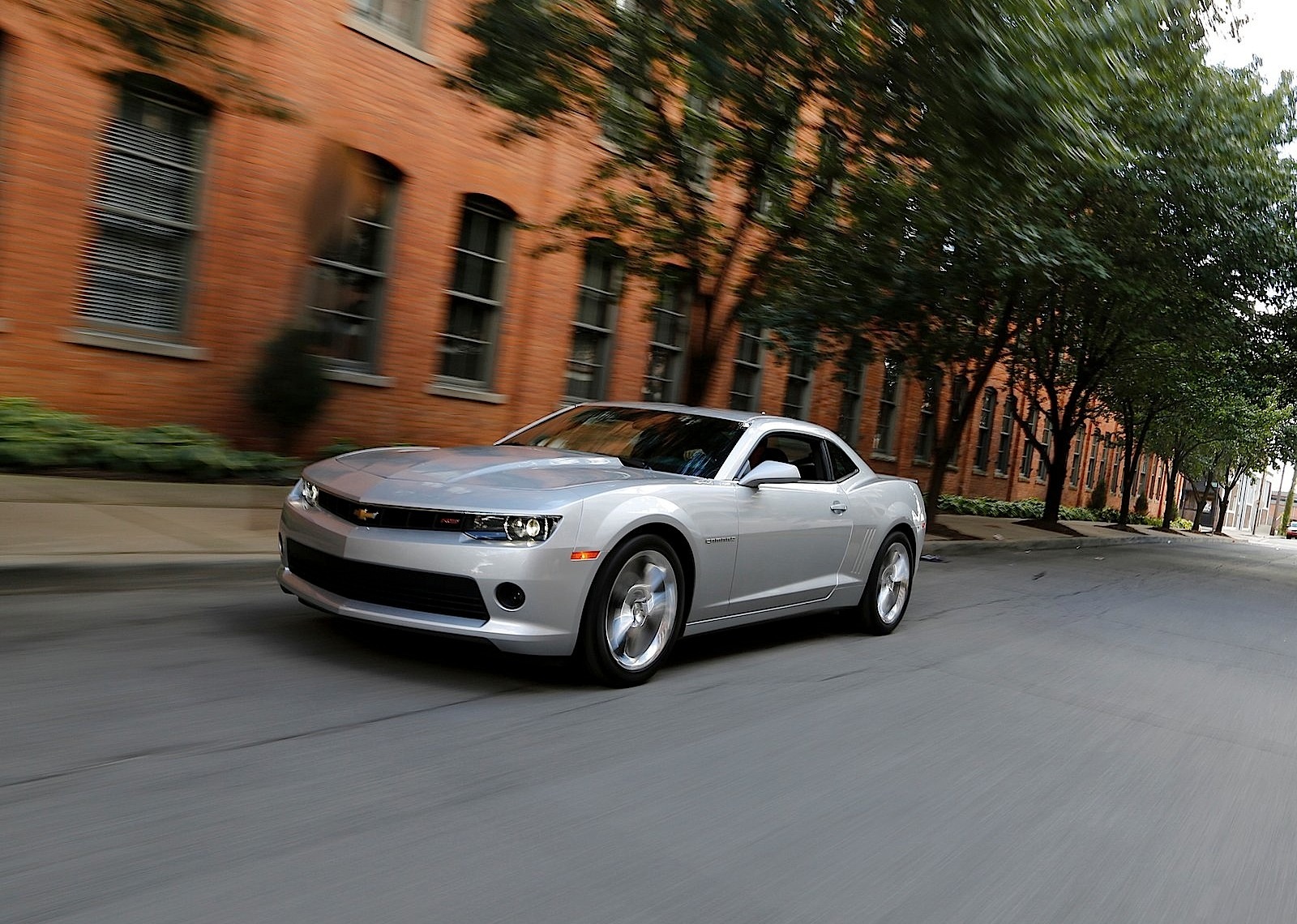 Chevrolet Camaro photo 3