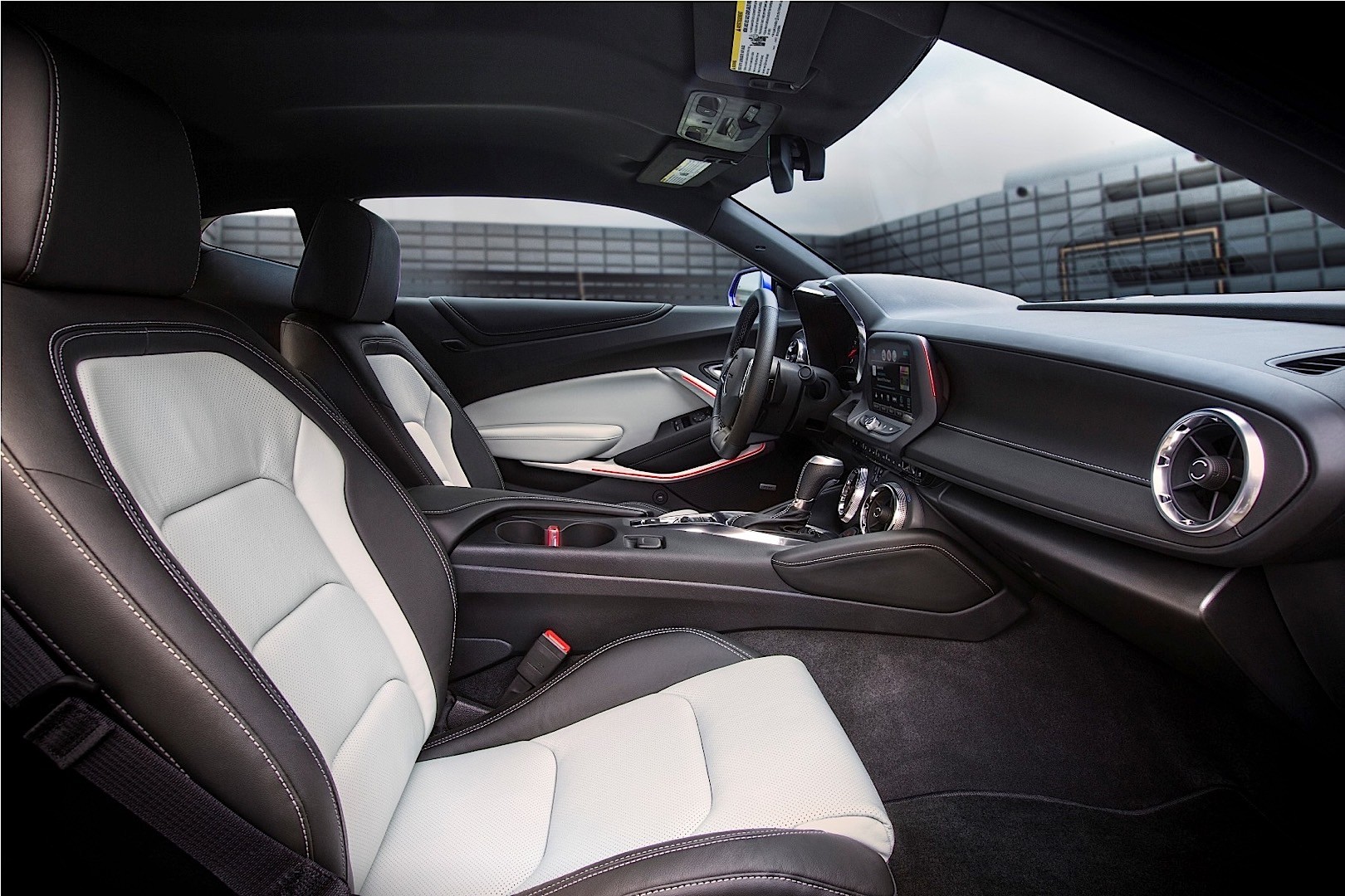 Chevrolet Camaro photo 18