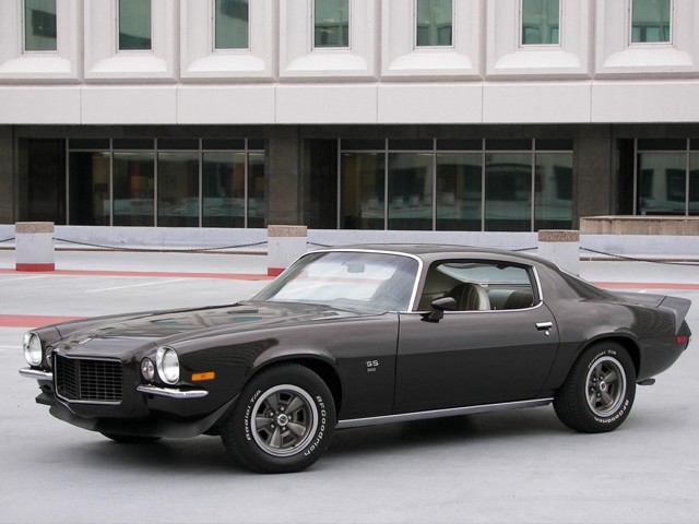 Chevrolet Camaro photo 2