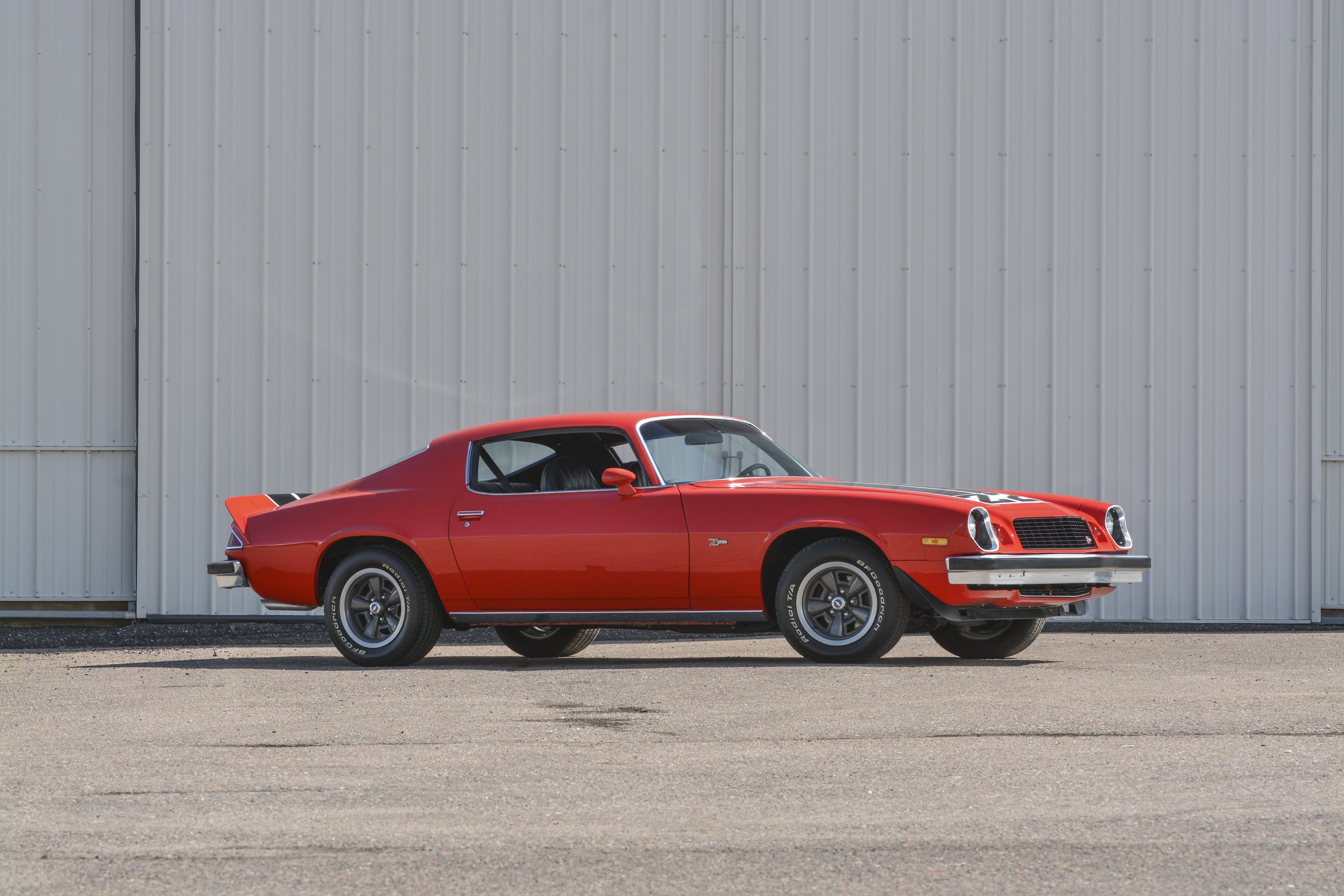 Chevrolet Camaro photo 2