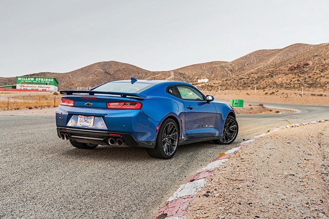 Chevrolet Camaro photo 21