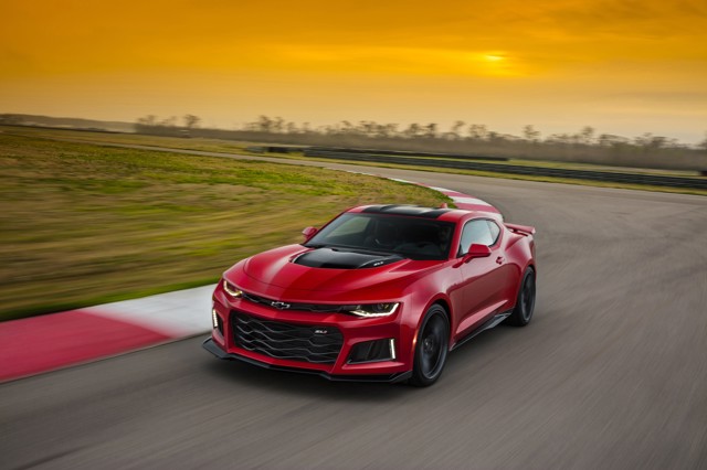 Chevrolet Camaro photo 2