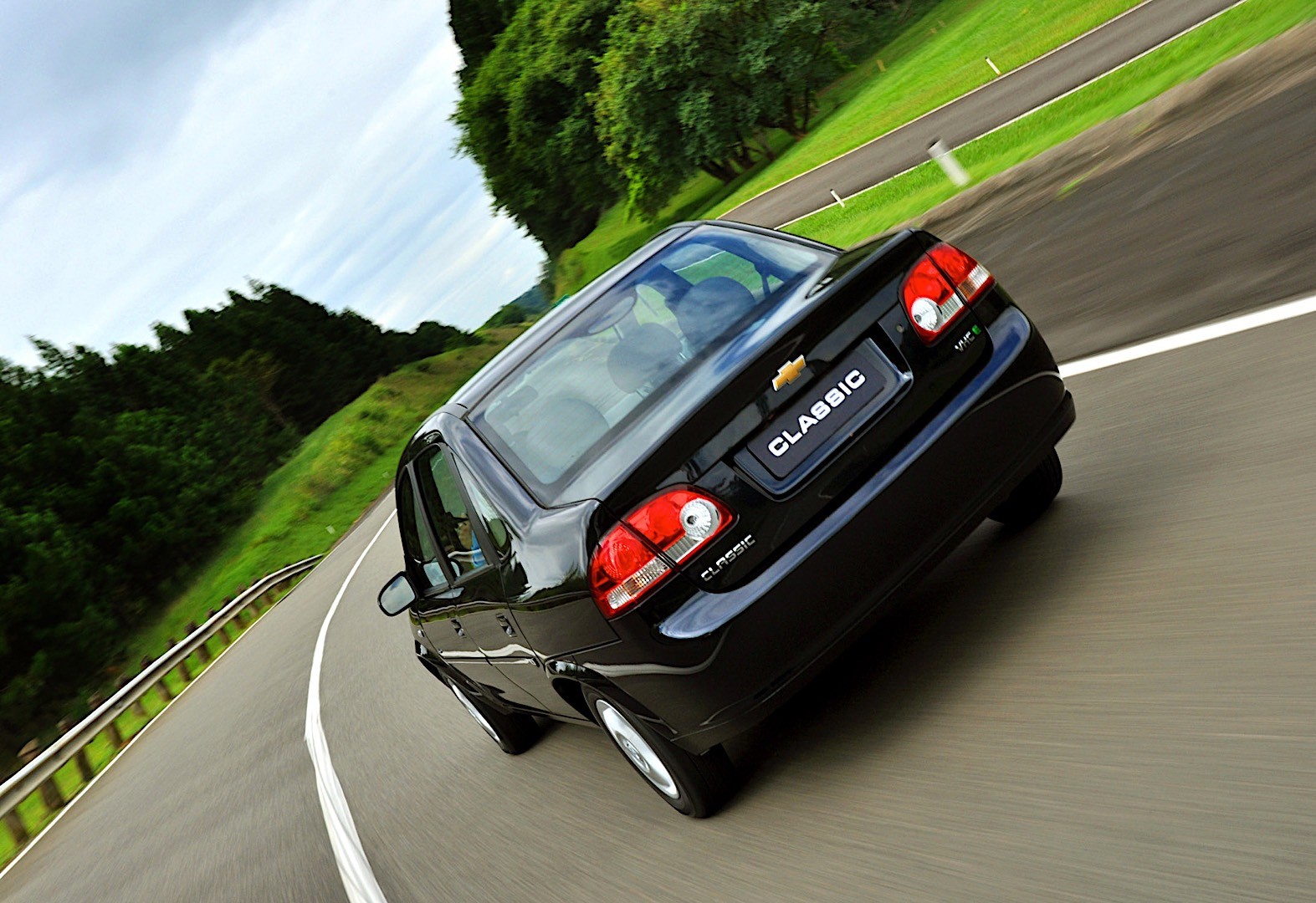 Chevrolet Classic photo 12