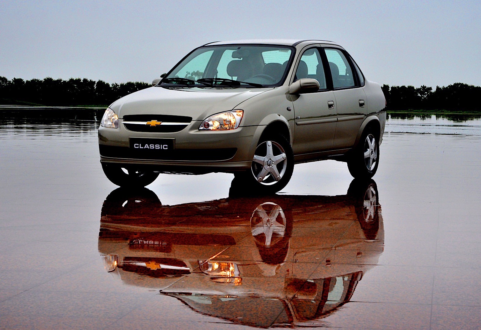 Chevrolet Classic photo 38