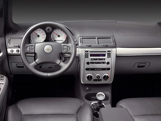 Chevrolet Cobalt Coupe Foto 16