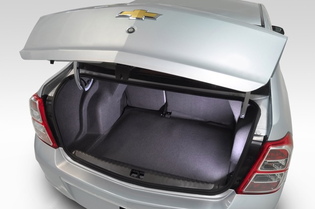 Chevrolet Cobalt Sedan photo 6