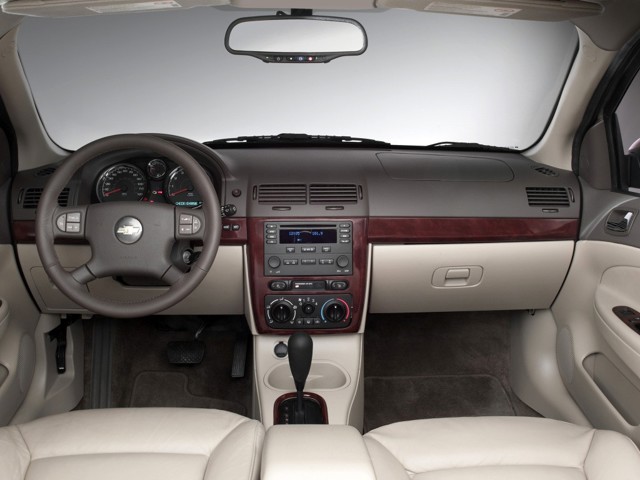 Chevrolet Cobalt Sedan photo 24