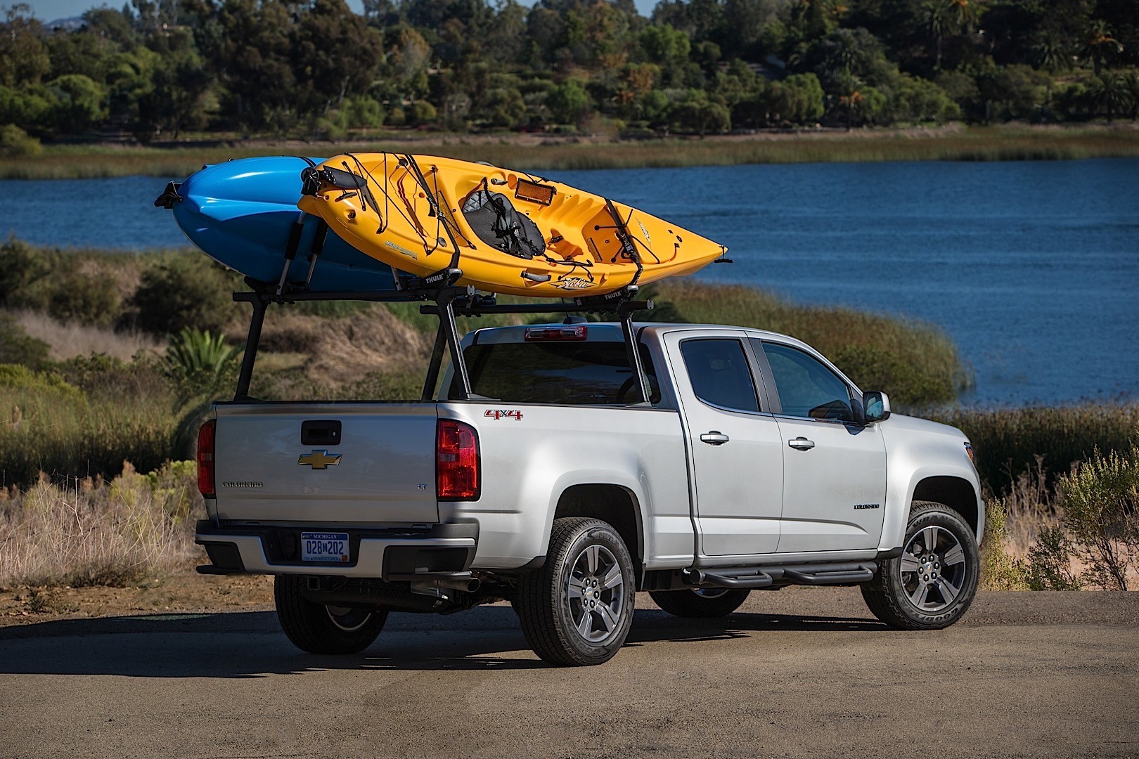 Chevrolet Colorado Double Cab photo 3