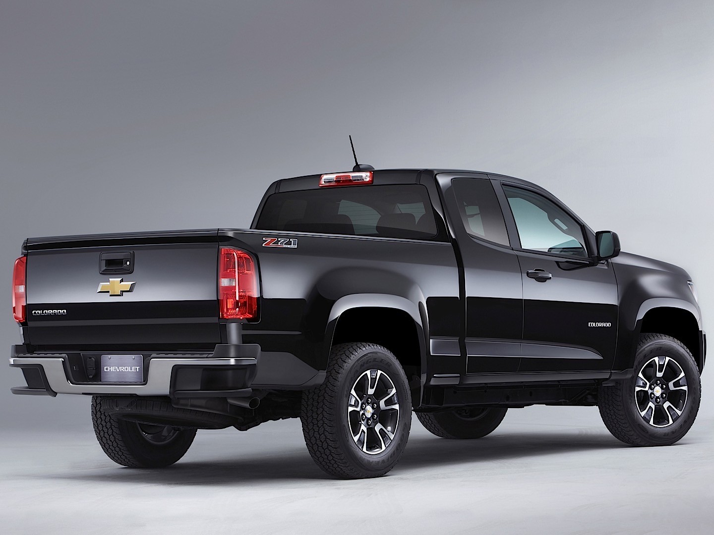 Chevrolet Colorado Extended Cab photo 9