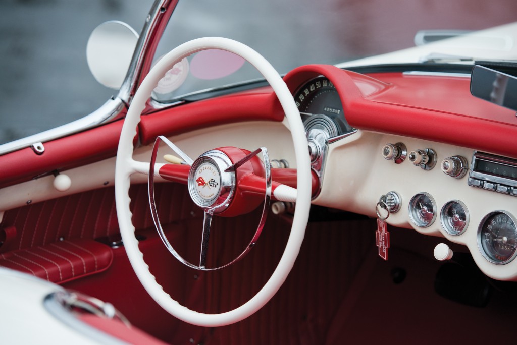 Chevrolet Corvette Convertible photo 46