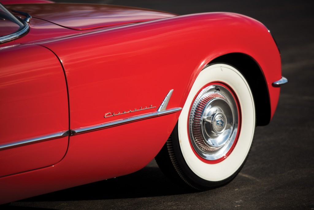 Chevrolet Corvette Convertible photo 10