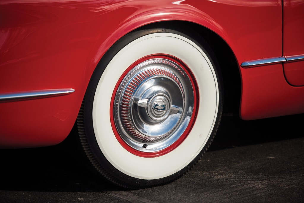 Chevrolet Corvette Convertible photo 15